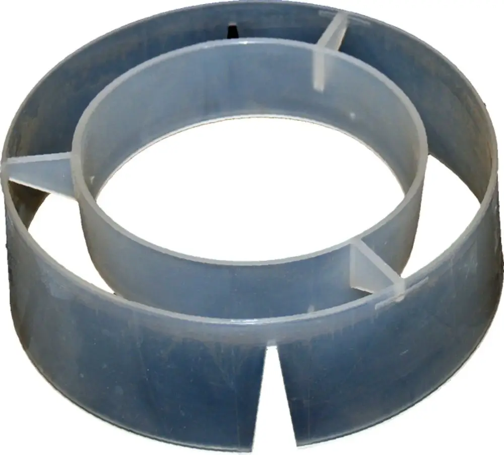 Zentrierungsring aus transparentem Kunststoff, geeignet für Rohrverbindungen. Produkt von Wolf, vorgesehen für den Einsatz mit DN 80/125 Rohren.